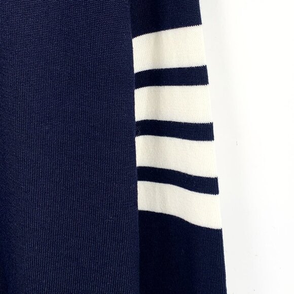 CM0191 Thom Browne Navy Wool Knit Sweater With White Stripes & Button Details - Picture 4 of 8